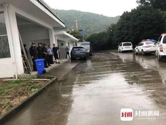 疑似杭州失踪女童遗体送达象山殡仪馆 正在尸检
