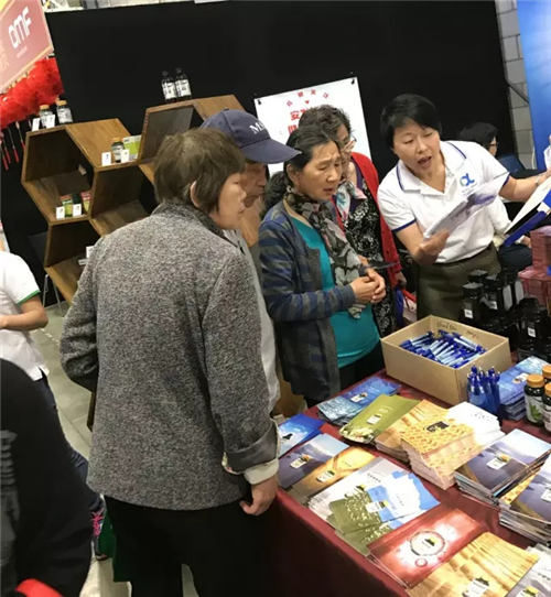 新春花市同乐日 看安发国际大显身手