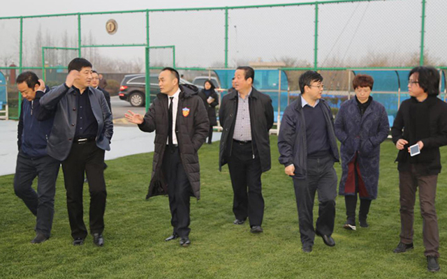 天津市体育局副局长李建中一行莅临权健集团参观指导