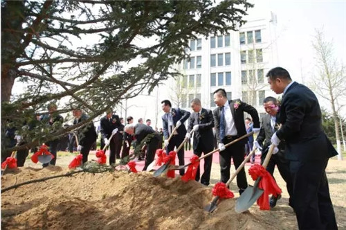 第八届国际DNA节圣火采集仪式在珍奥双迪生物谷隆重举行