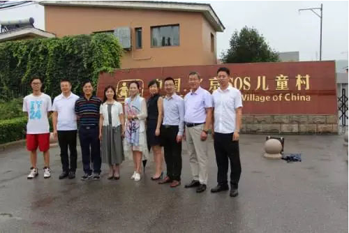 罗麦启明公益基金会探访北京SOS儿童村