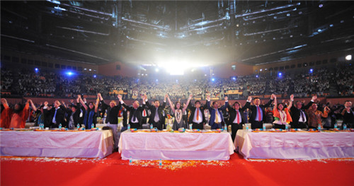 传播东方才智 开启闪耀未来——天狮集团22周年庆典大会隆重举行