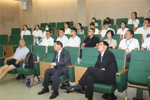 清华大学李蓬在隆力奇研讨大健康科研项目