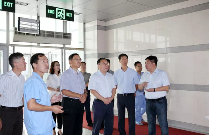 哈尔滨市副市长黄伟等领导到哈药集团生物疫苗有限公司视察指导
