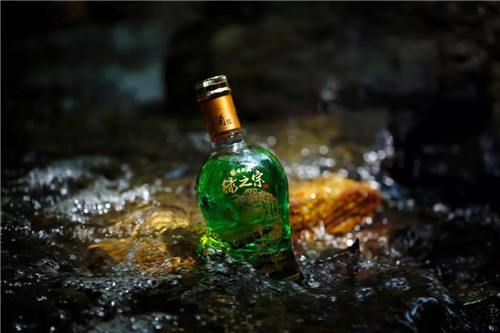 龙润杨林肥酒：中国绿酒传奇的唯一延续