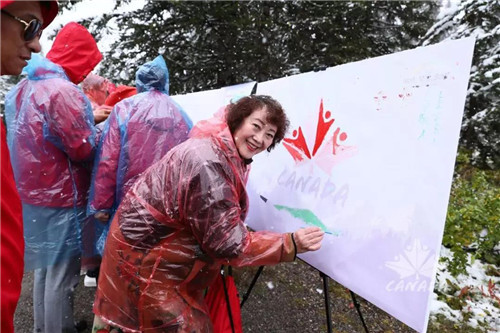 三生：漫天飞雪，我们和落基山脉“面对面”！