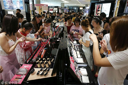 消费升级推动化妆品进口激增 “与狼共舞”给本土化妆品牌带来新机遇