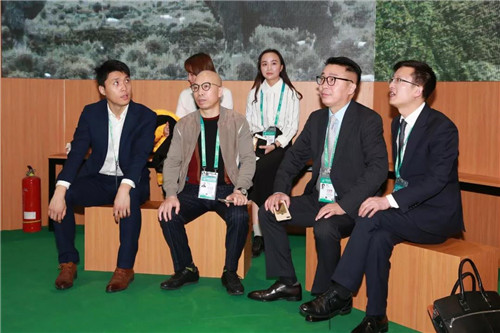 加拿大驻上海总领事WELDON会见绿叶徐建成董事长、李仙霖总裁