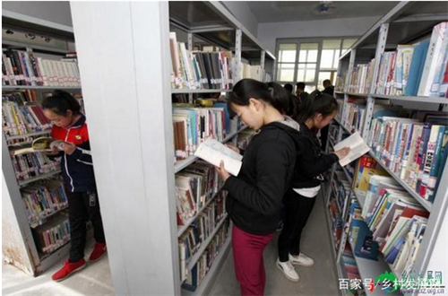 罗麦“中国航天启明图书室”落户唐县军城镇中学