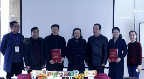 天士力闫希军出席帝泊洱和柒琳科技合作签约仪式