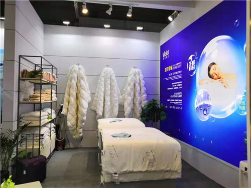 紫罗兰盛装亮相2019中国国际家纺博览会