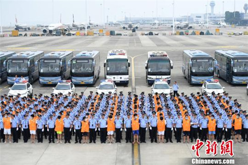 重庆警方跨境出击抓获电信诈骗团伙成员150人