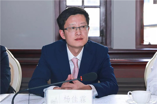 助力世界军运会！持续层艰绿叶绿基金持续捐助湖北省基层艰难功模民警