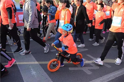 卫康党委助力健康，2019国际马拉松赛开跑