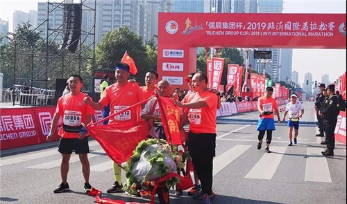 卫康党委助力健康，2019国际马拉松赛开跑