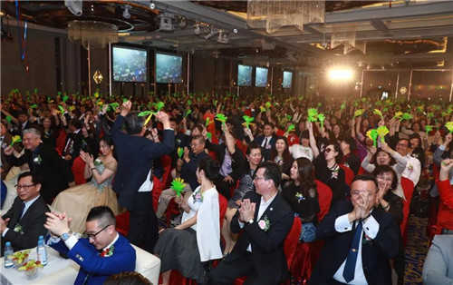 徐建成出席台湾绿叶国际1周年庆典并致辞
