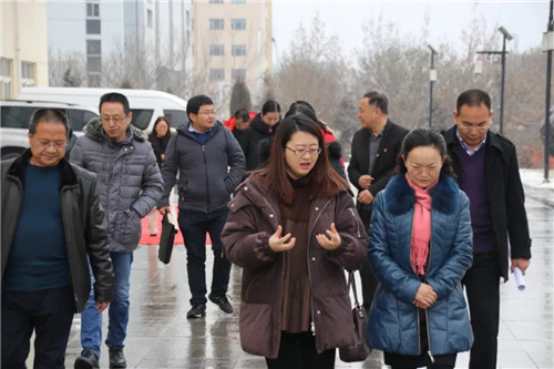 青海省人大法制委副主任委员袁玲一行莅临金诃藏药调研