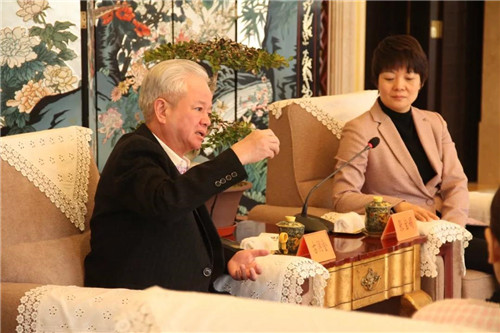 扬州市市长张宝娟会见完美公司古润金董事长