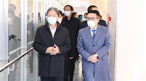 苏州市副市长杨知评走访绿叶，深入调研防疫物资生产情况