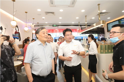 娃哈哈首家直营饮品店广州开业，宗庆后提出“健康奶茶”新概念