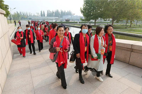 北京总部基地博物馆开放参观，<strong>技能培训课程</strong>迎来首批新时代人