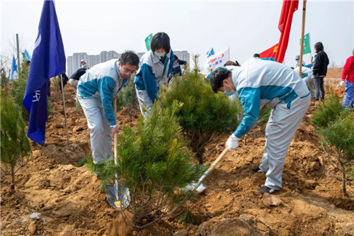 双迪参加2021“关爱地球，保护环境”主题植树活动